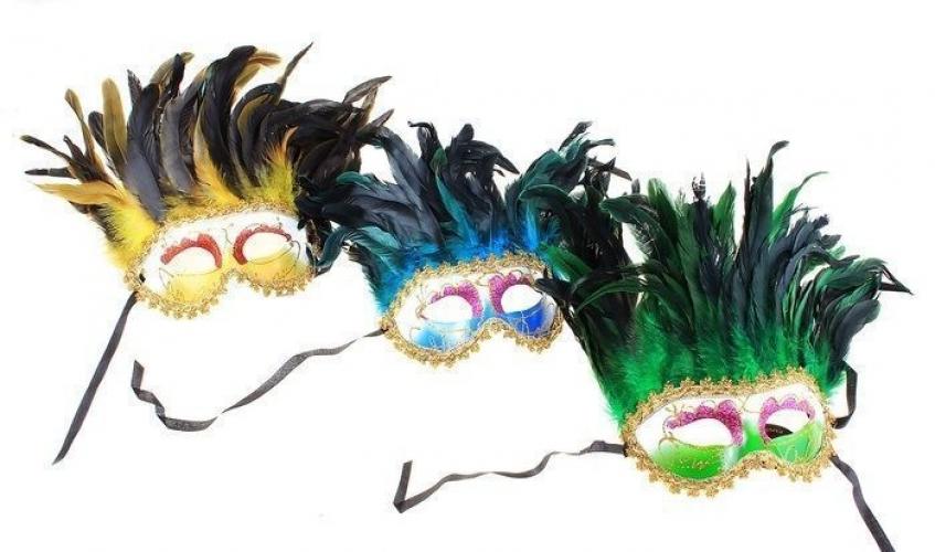 Карнавальная маска с шикарными перьями - купить 