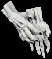 Белые руки скелетона
