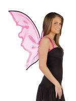 Ярко-розовые крылья бабочки