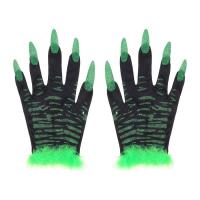 Перчатки с зелеными ногтями